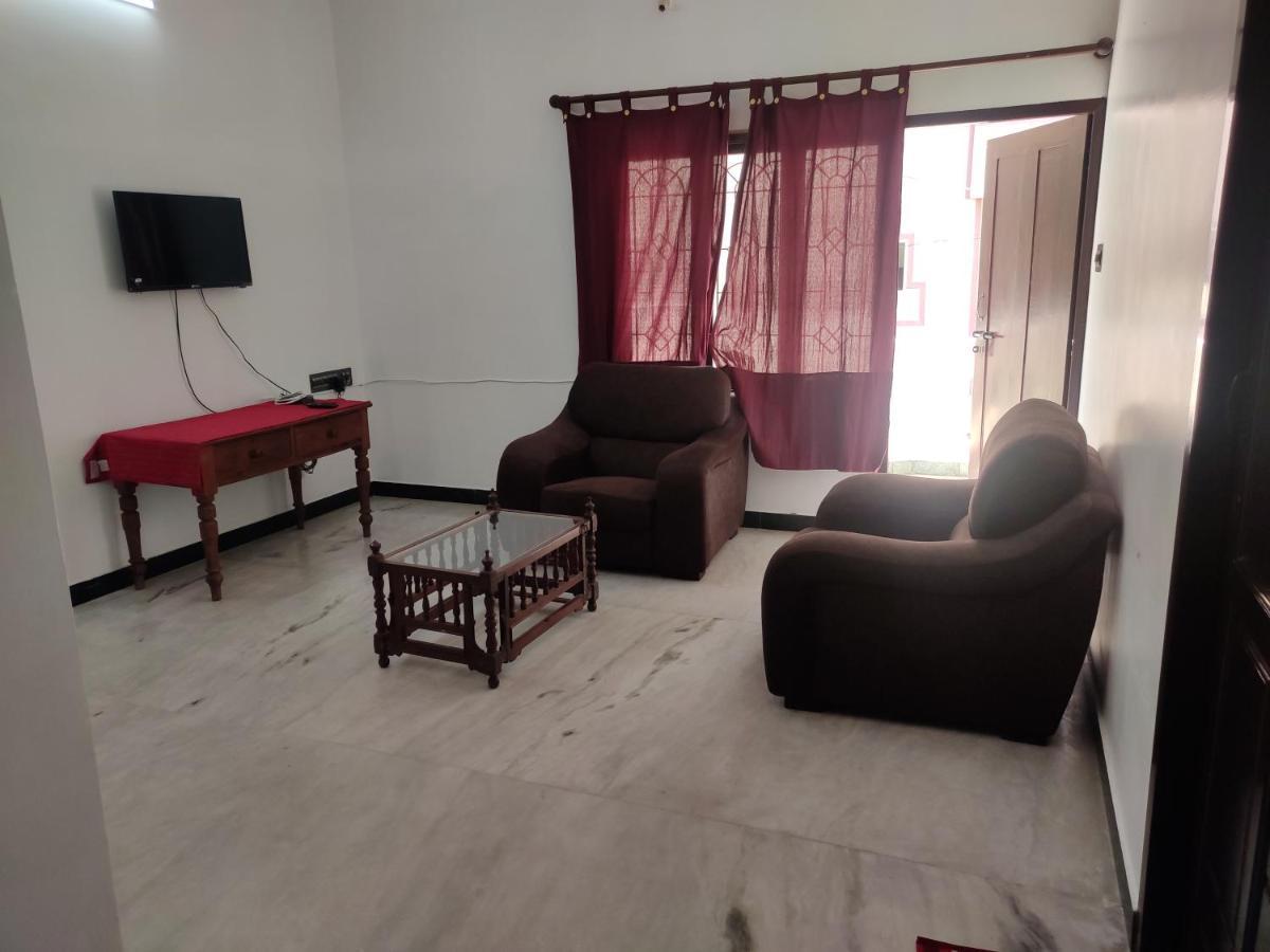 Villa Souhayl Homestay ポンディシェリ エクステリア 写真