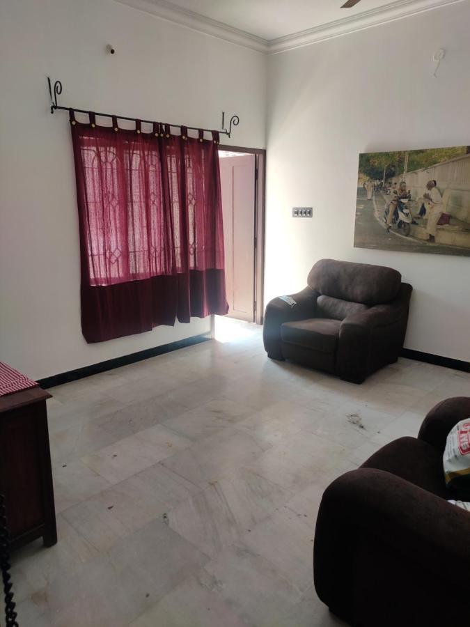 Villa Souhayl Homestay ポンディシェリ エクステリア 写真